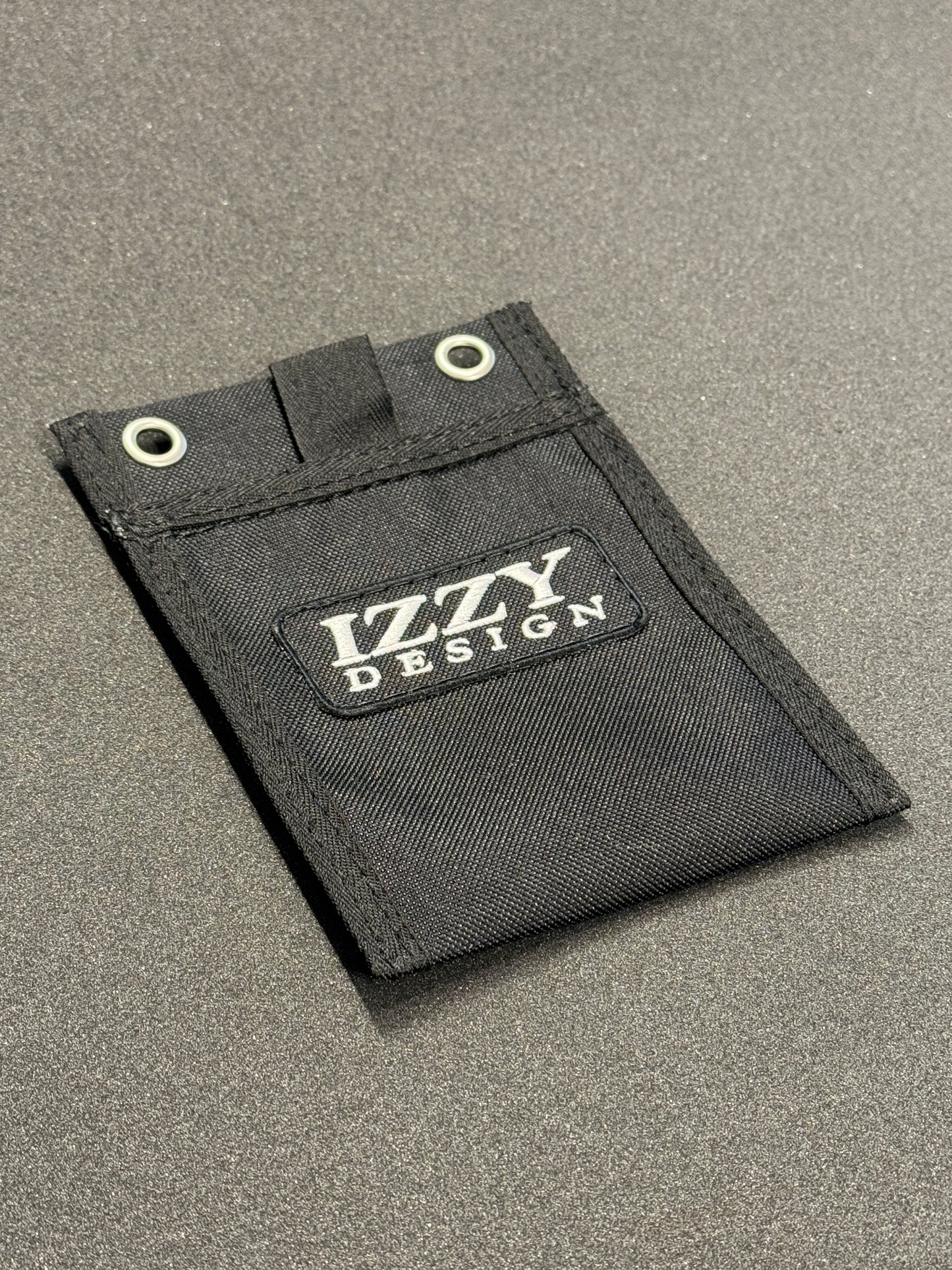 IZZY Clipper Card Holder