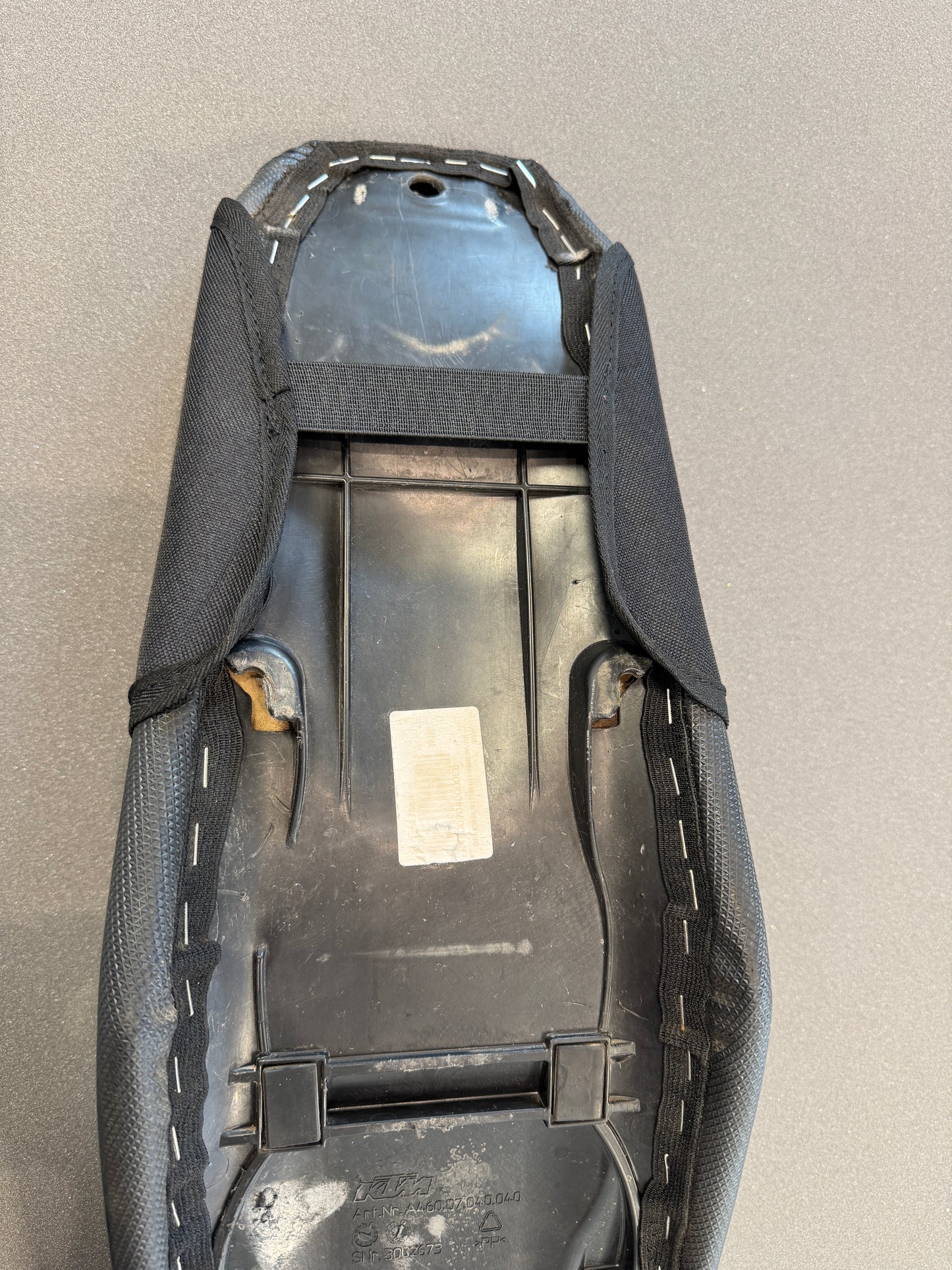 IZZY Slip-on seat bag